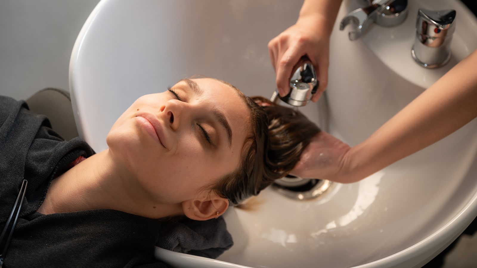 Hair Wash at Salon in Houston