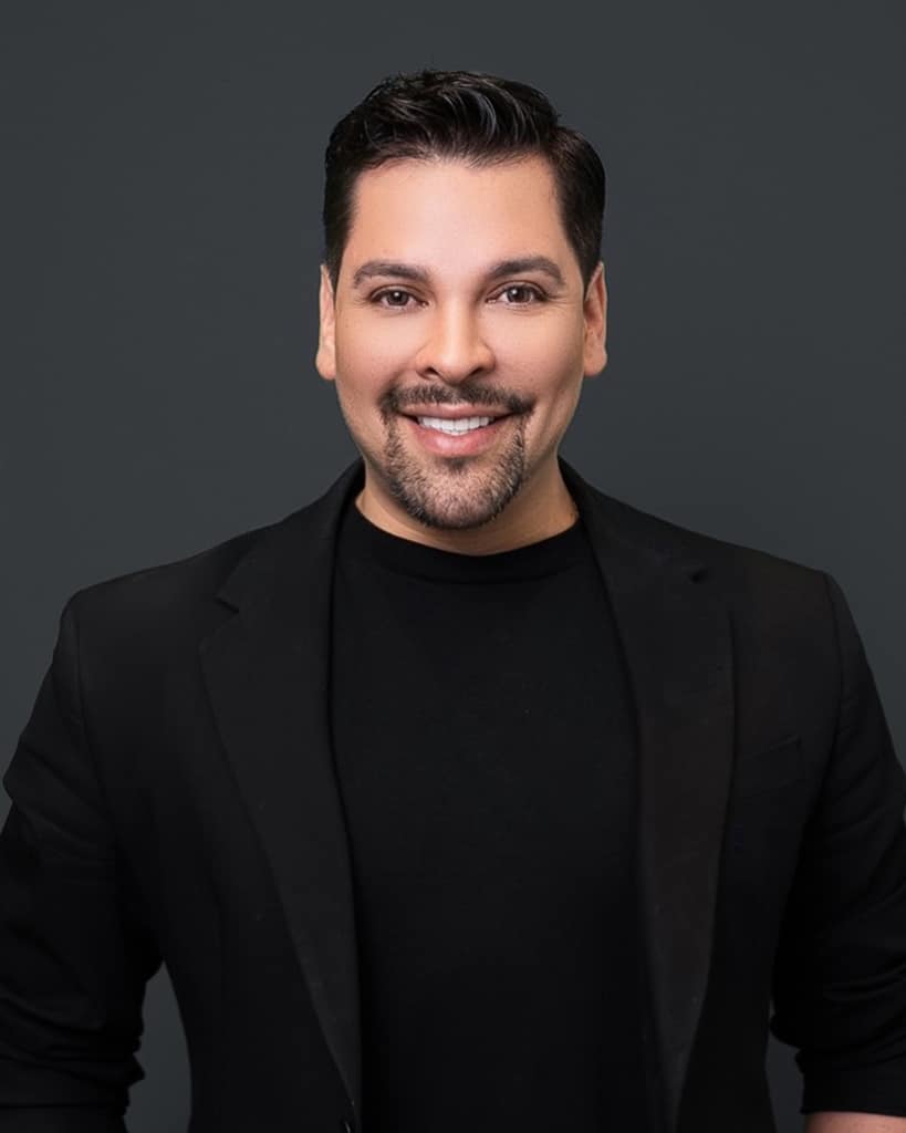 Carlos Alvarez